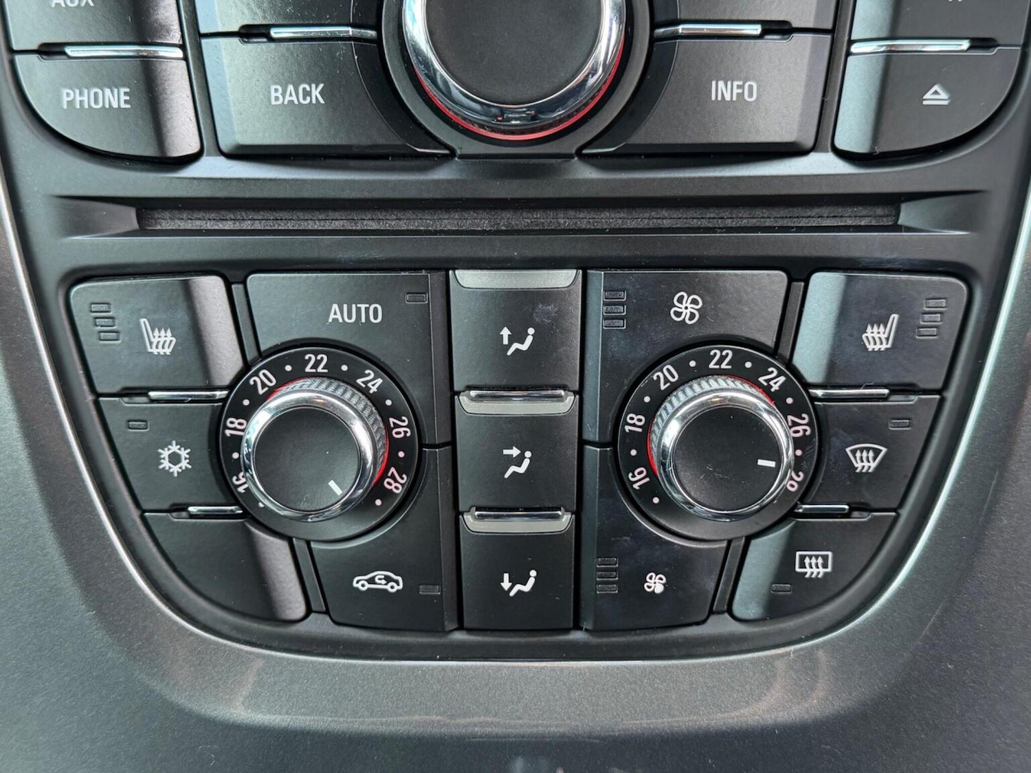 Used Vauxhall Astra 2014 for sale - 77830149: Photo 29