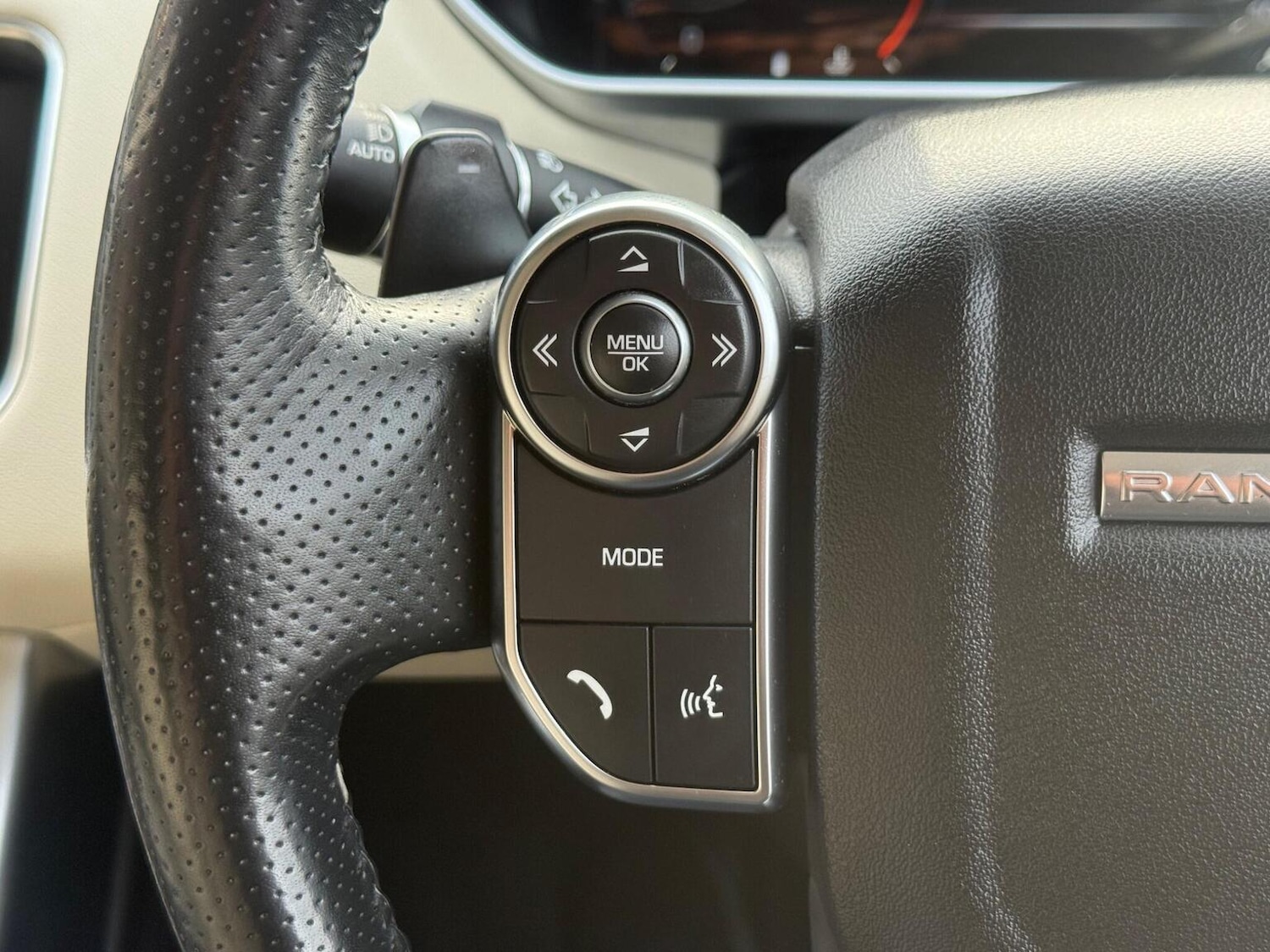 Used Land Rover Range Rover Sport 2016 for sale - 77264421: Photo 32