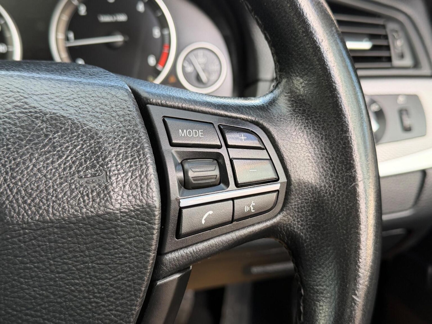 Used BMW 5 Series 2013 for sale - 77968634: Photo 44