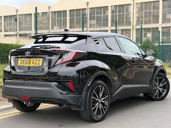 Used Toyota C-HR 2018 for sale - 79687293: Photo