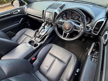 Used Porsche Cayenne 2016 for sale - 79391724: Photo