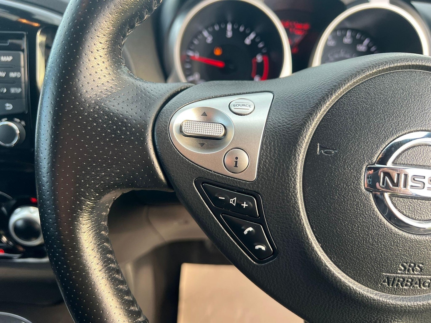 Used Nissan Juke 2017 for sale - 76786803: Photo 25