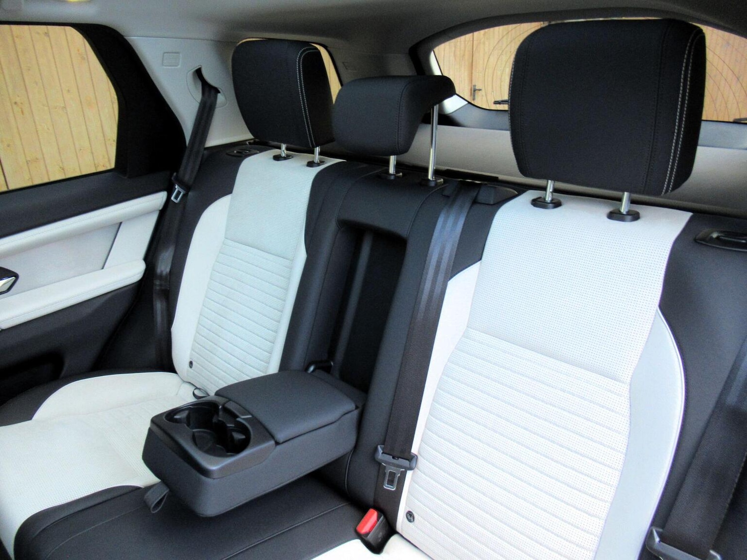 Used Land Rover Discovery Sport 2022 for sale - 76986760: Photo 21