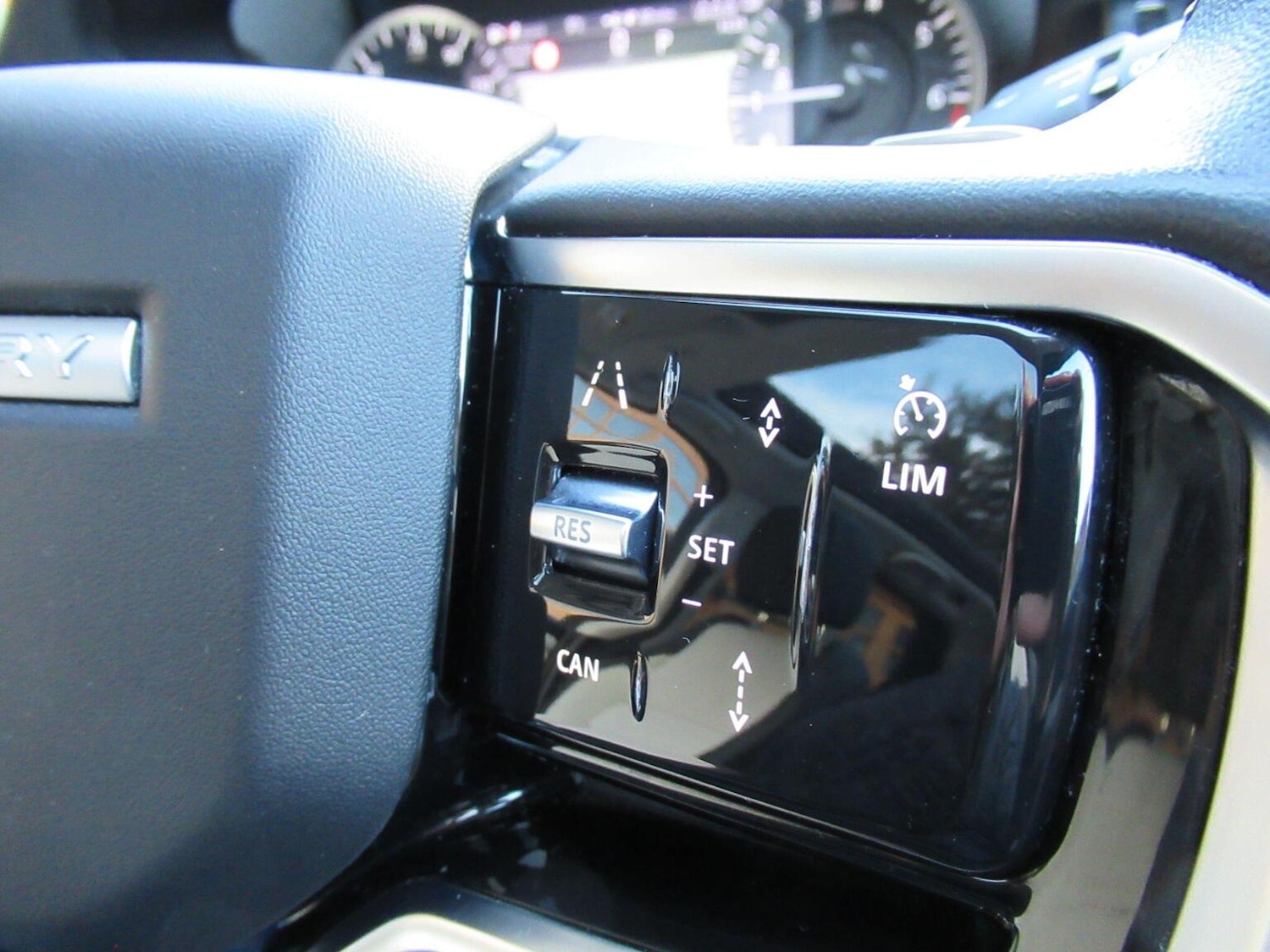 Used Land Rover Discovery Sport 2022 for sale - 76986760: Photo 31