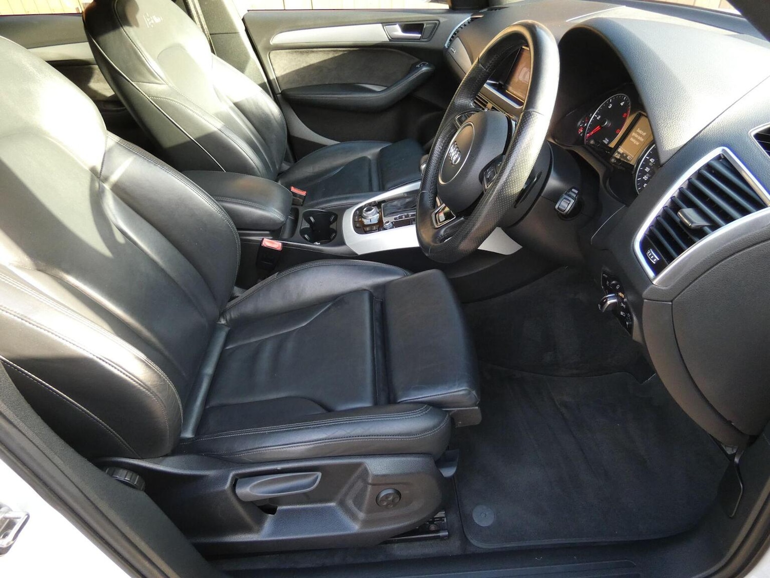 Used Audi Q5 2015 for sale - 76986835: Photo 9