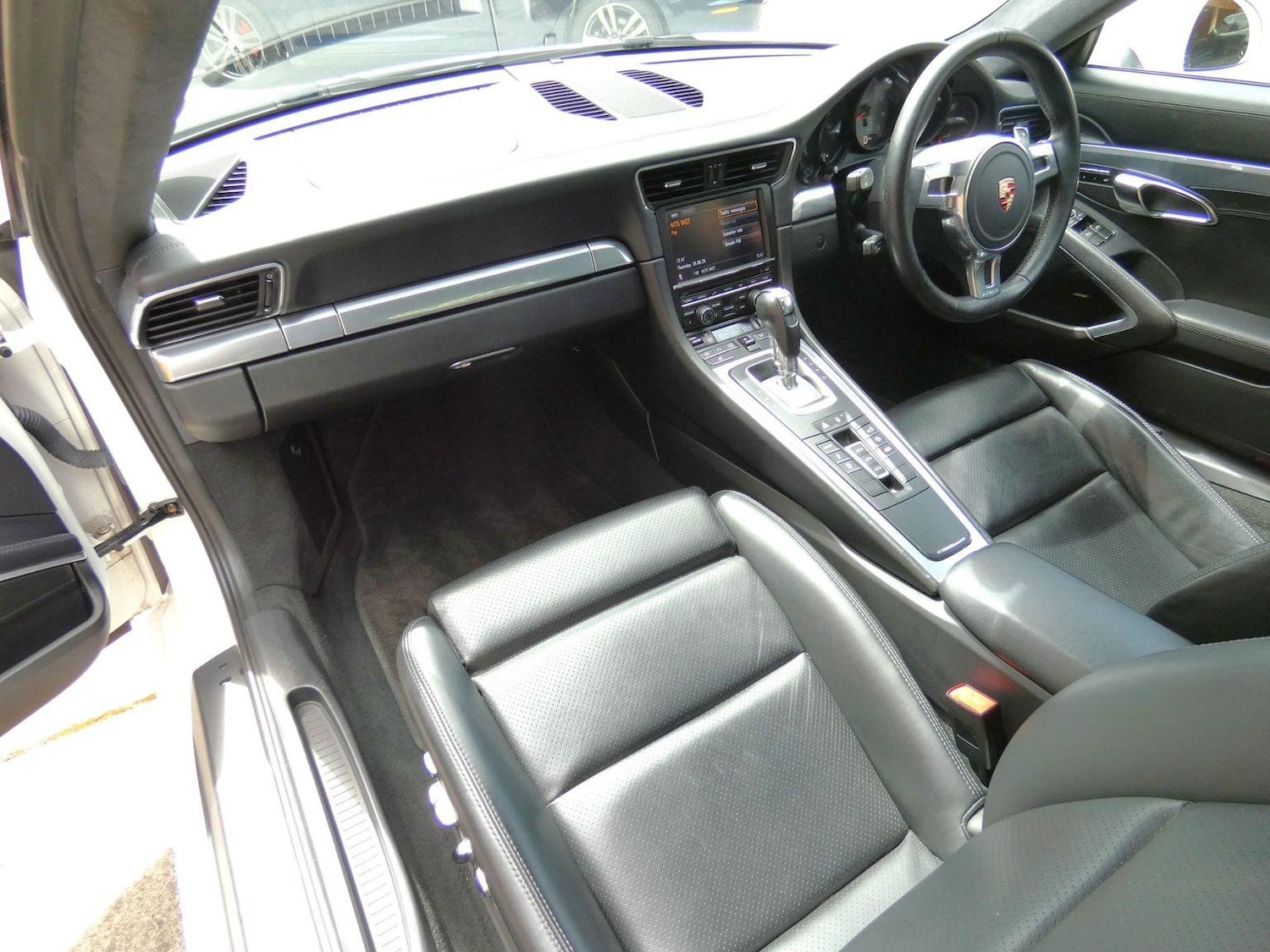 Used Porsche 911 2011 for sale - 77052989: Photo 21