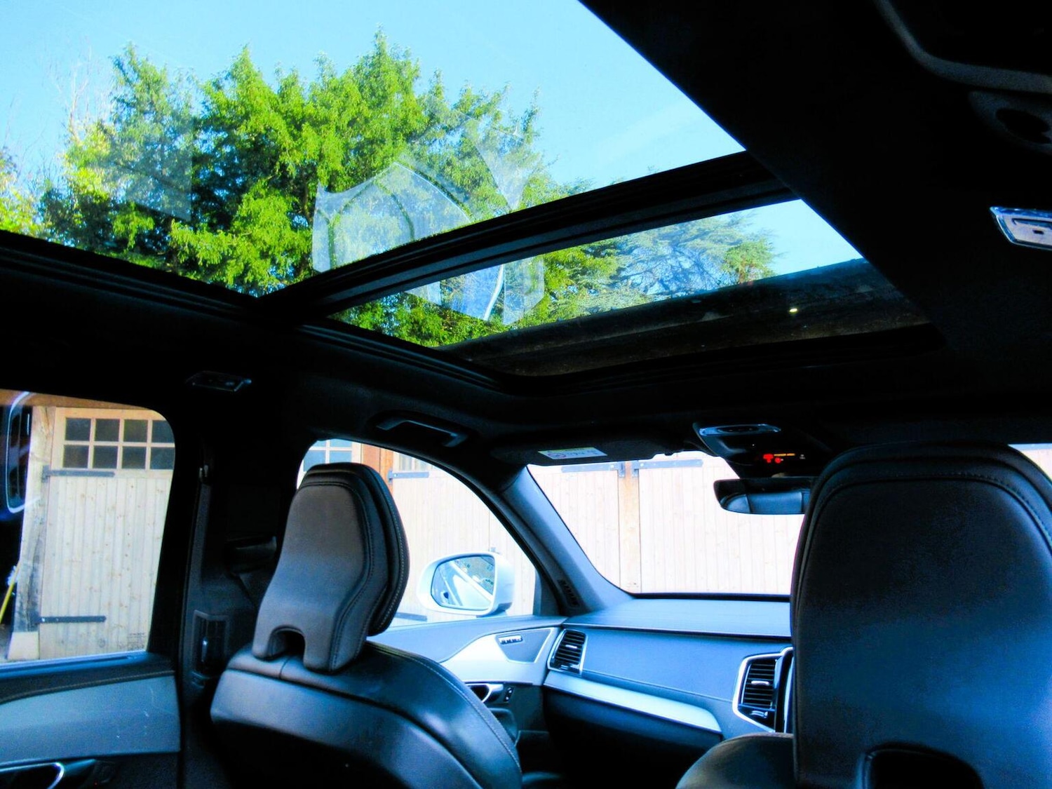 Used Volvo XC90 2019 for sale - 77052984: Photo 2