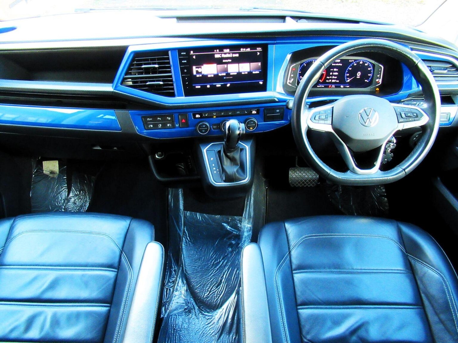 Used Volkswagen Caravelle 2021 for sale - 76986823: Photo 2