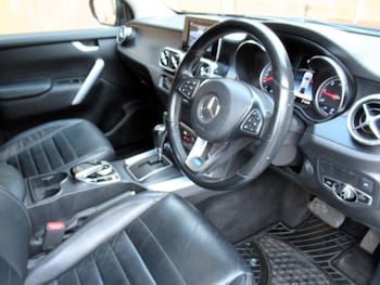 Used Mercedes-Benz X Class 2019 for sale - 77052991: Photo