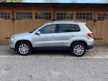 Used Volkswagen Tiguan 2009 for sale - 77077125: Photo