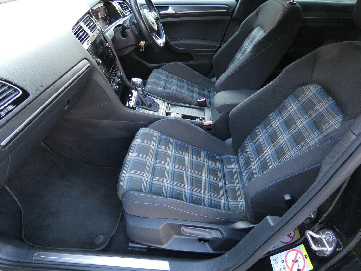 Used Volkswagen Golf 2018 for sale - 77103511: Photo 13