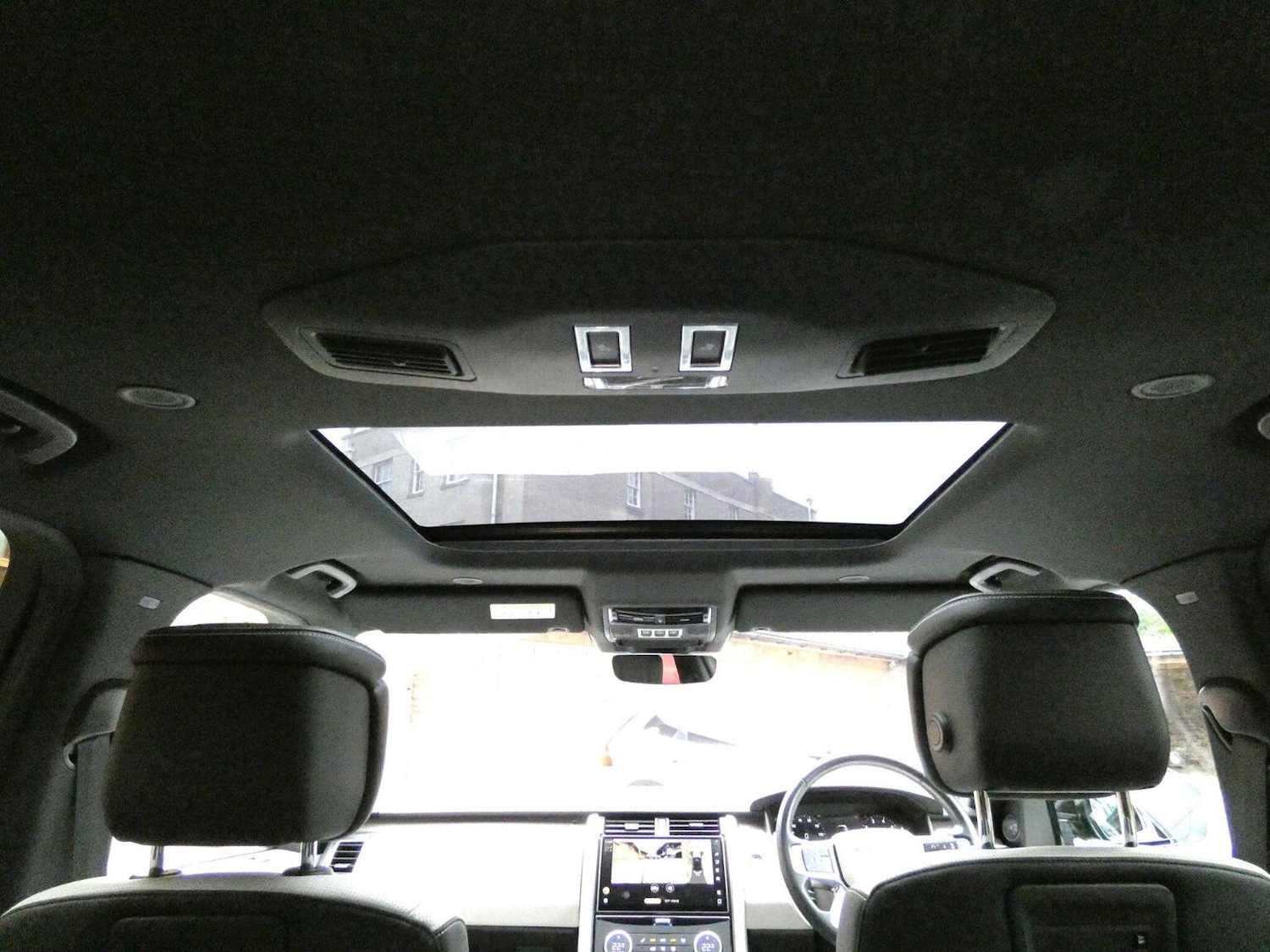 Used Land Rover Discovery 2023 for sale - 77093940: Photo 39