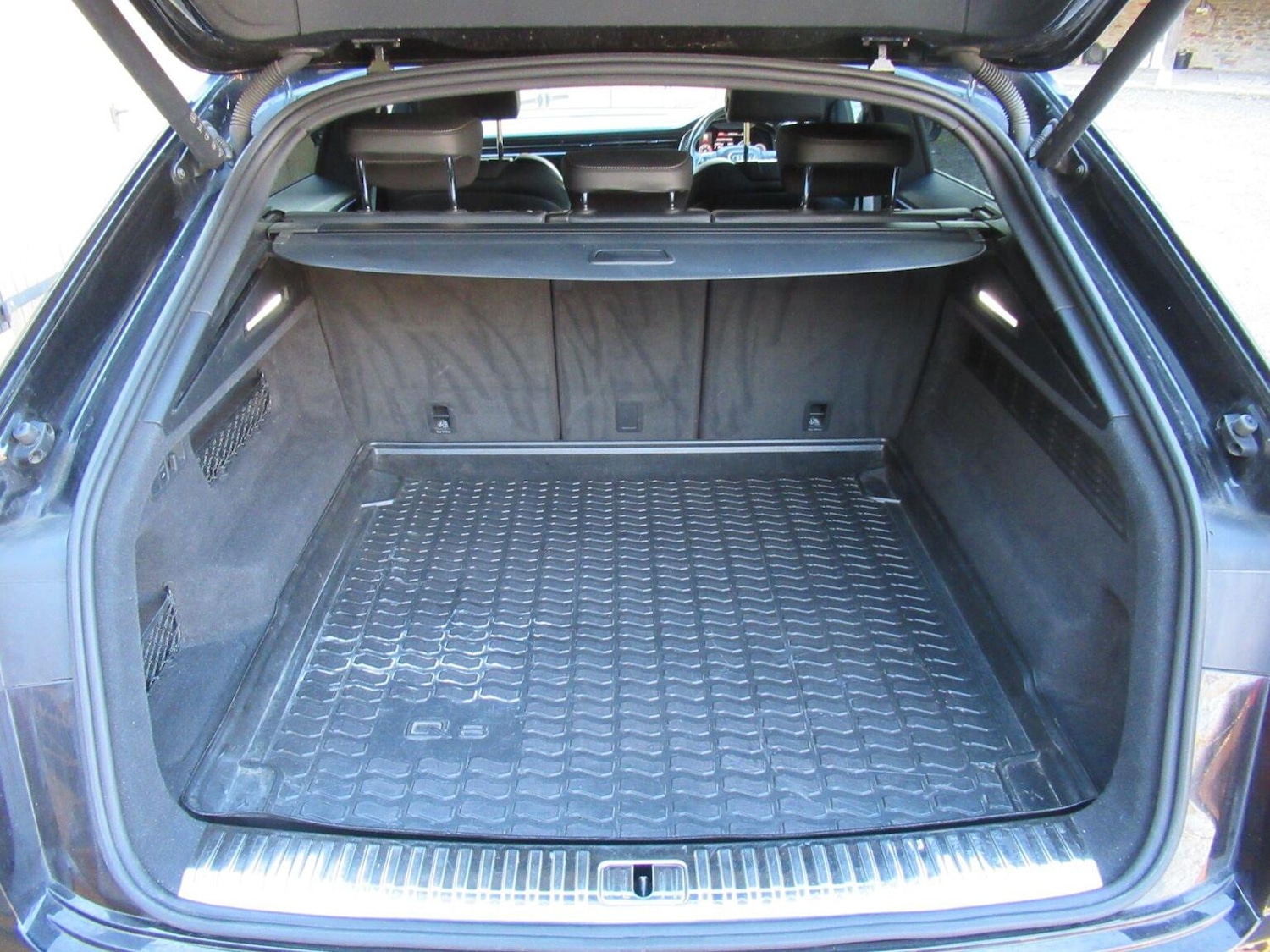 Used Audi Q8 2021 for sale - 76986830: Photo 24