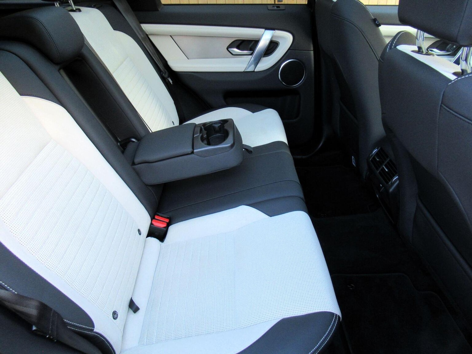 Used Land Rover Discovery Sport 2022 for sale - 77052987: Photo 19