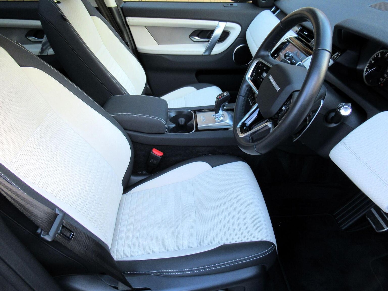 Used Land Rover Discovery Sport 2022 for sale - 77052987: Photo 22