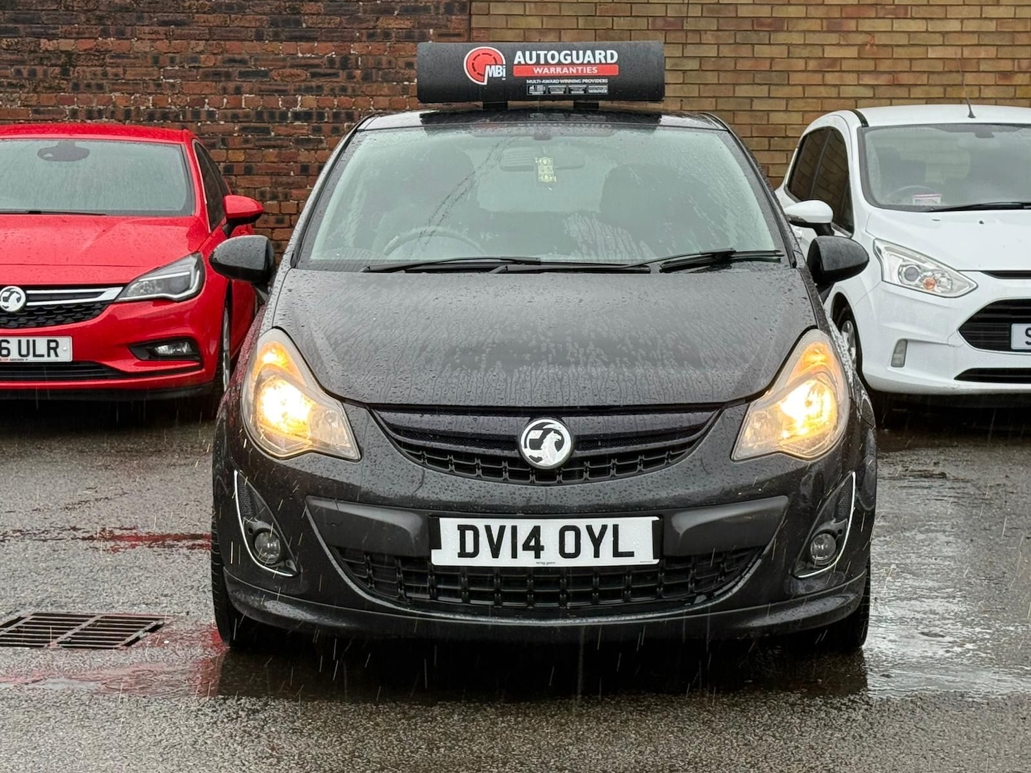 Used Vauxhall Corsa 2014 for sale - 77347045: Photo 2