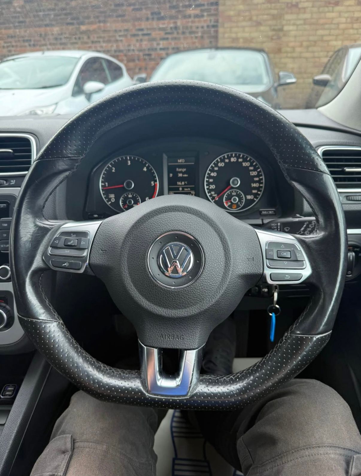 Used Volkswagen Scirocco 2010 for sale - 76586781: Photo 10