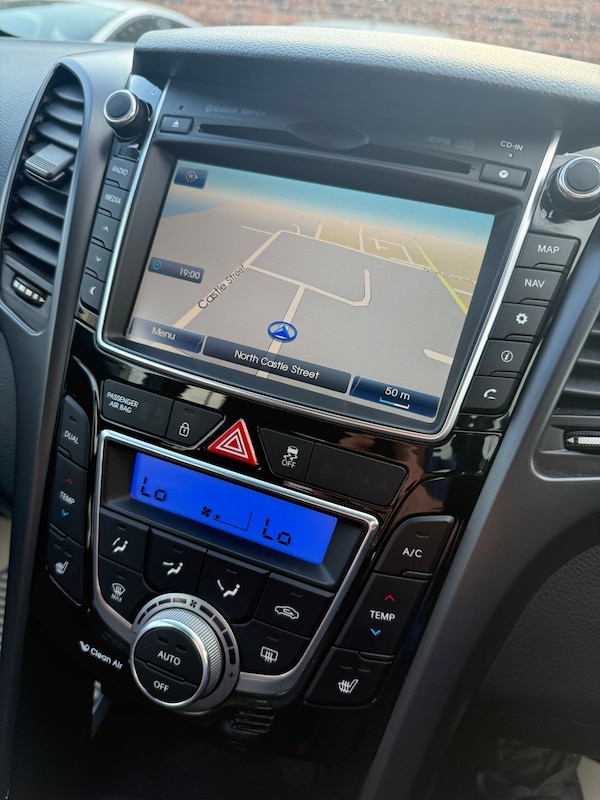 Used Hyundai i30 2015 for sale - 75522304: Photo 16