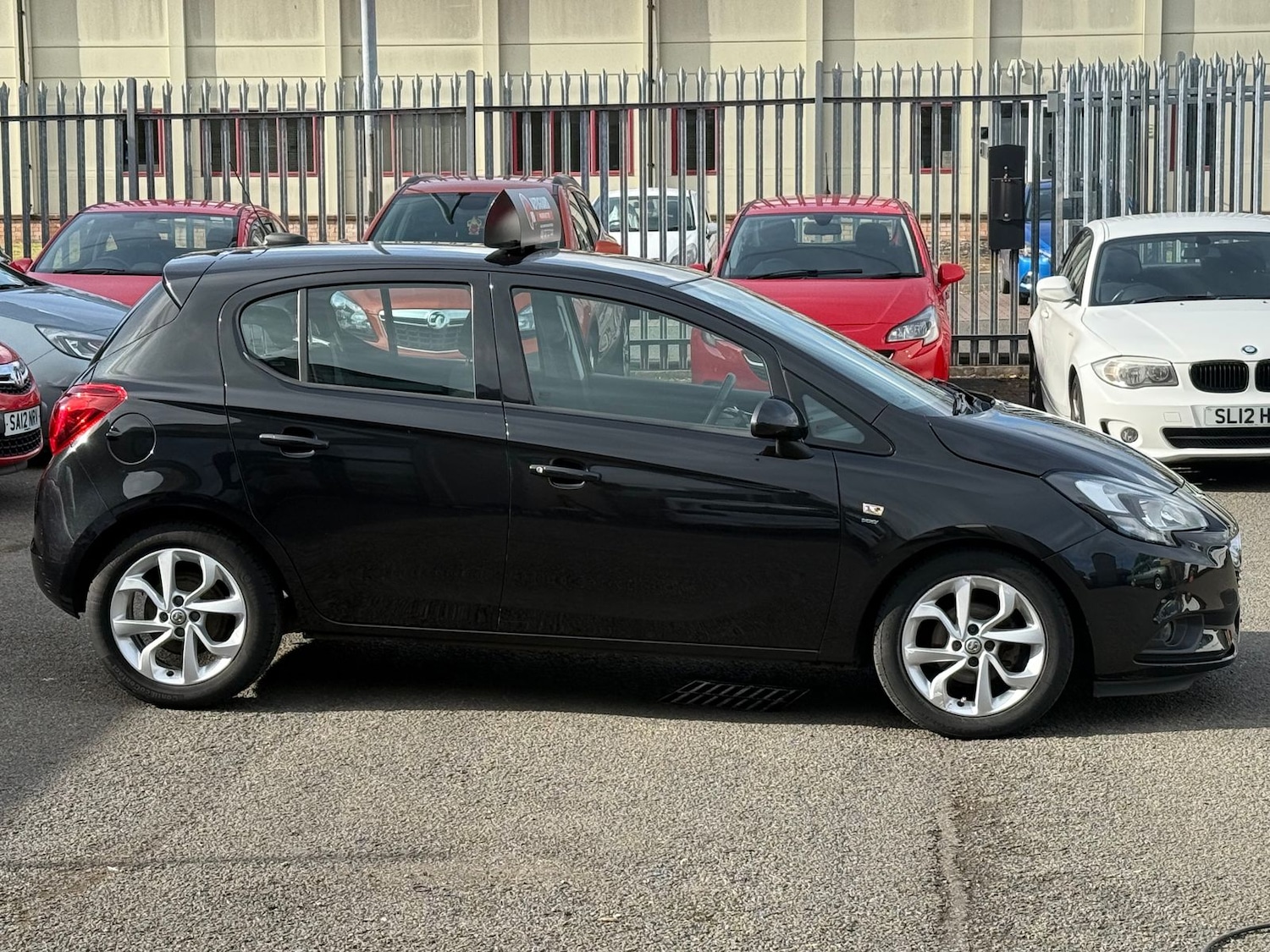 Used Vauxhall Corsa 2017 for sale - 77192077: Photo 4