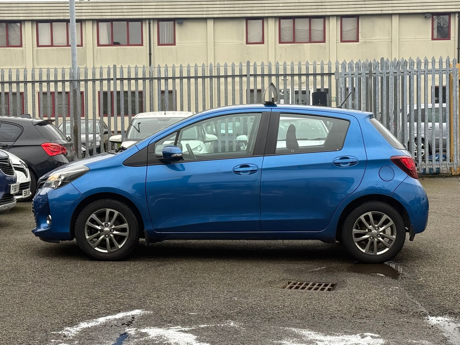 Used Toyota Yaris 2016 for sale - 77841711: Photo 8