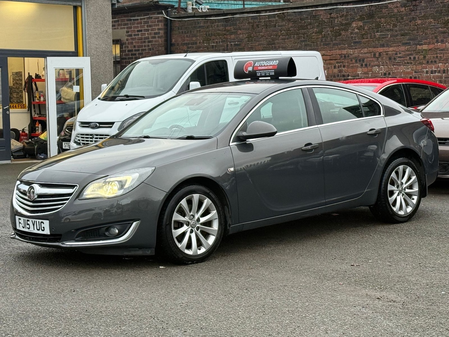 Used Vauxhall Insignia 2015 for sale - 76851278: Photo 1