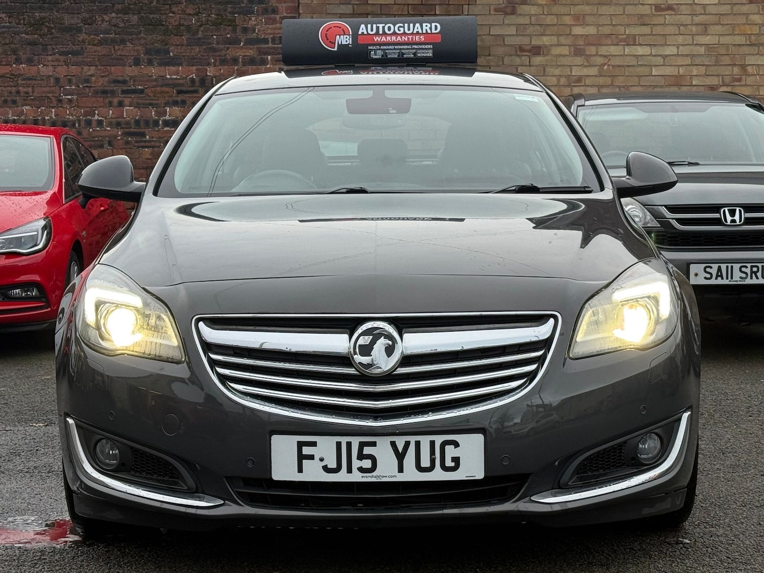 Used Vauxhall Insignia 2015 for sale - 76851278: Photo 2