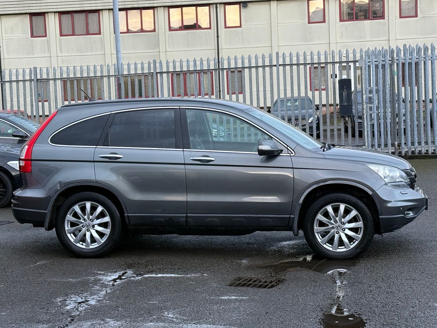 Used Honda CR-V 2011 for sale - 76804249: Photo 4