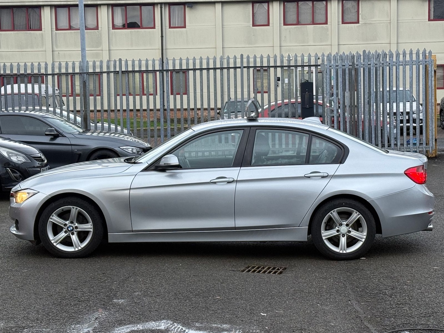 Used BMW 3 Series 2012 for sale - 77428303: Photo 8