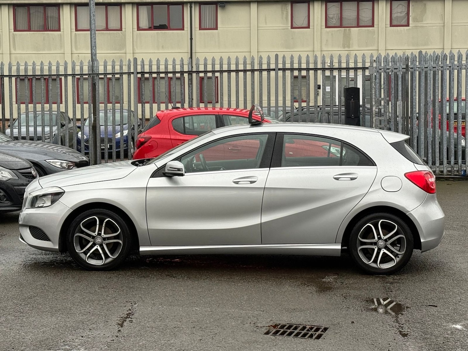 Used Mercedes-Benz A-Class 2014 for sale - 77293530: Photo 8