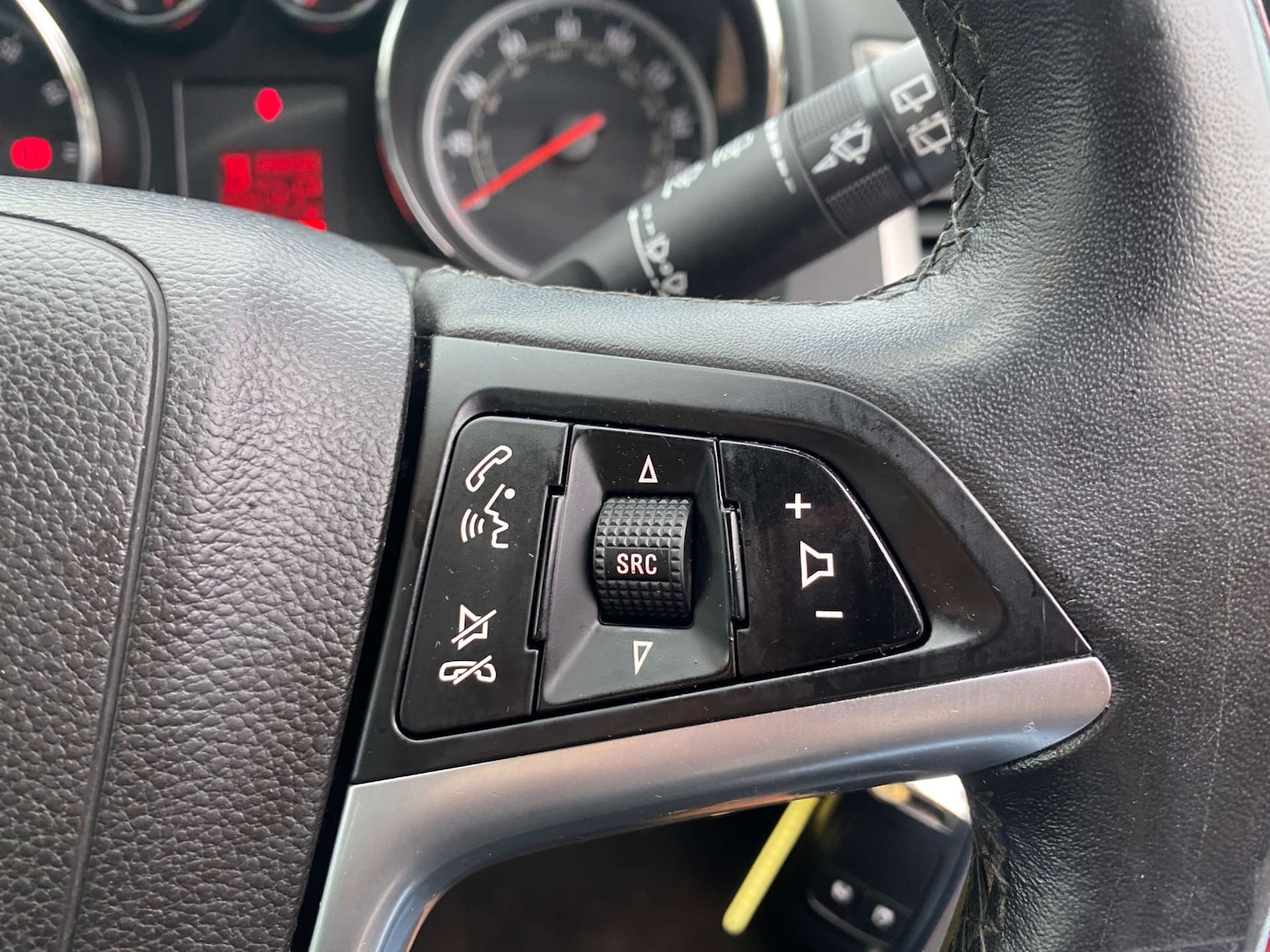 Used Vauxhall Astra 2014 for sale - 77272749: Photo 22