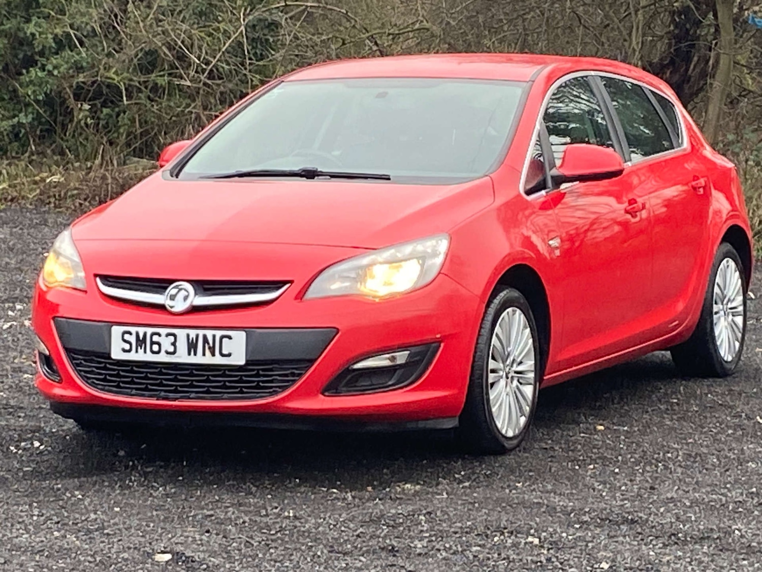 Used Vauxhall Astra 2014 for sale - 77272749: Photo 3