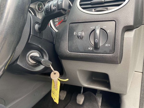 Used Ford Focus 2009 for sale - 75662058: Photo 12