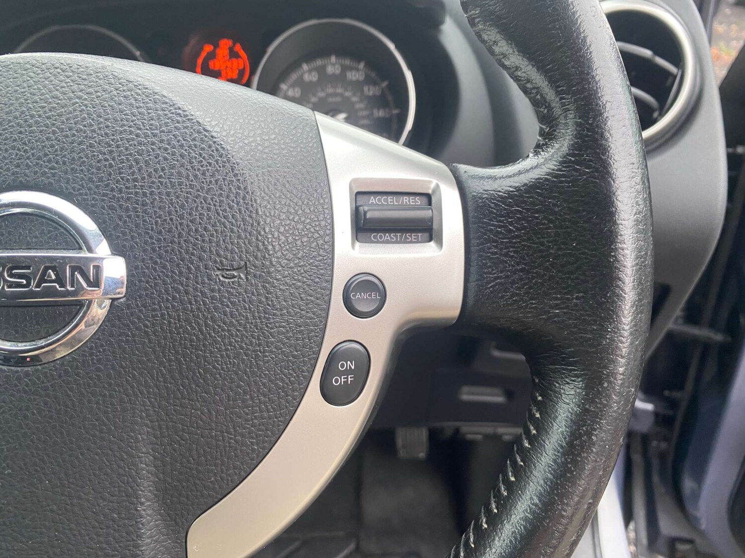 Used Nissan Qashqai 2010 for sale - 77793043: Photo 17