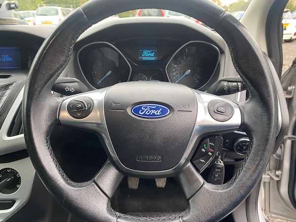 Used Ford Focus 2011 for sale - 76290971: Photo 15