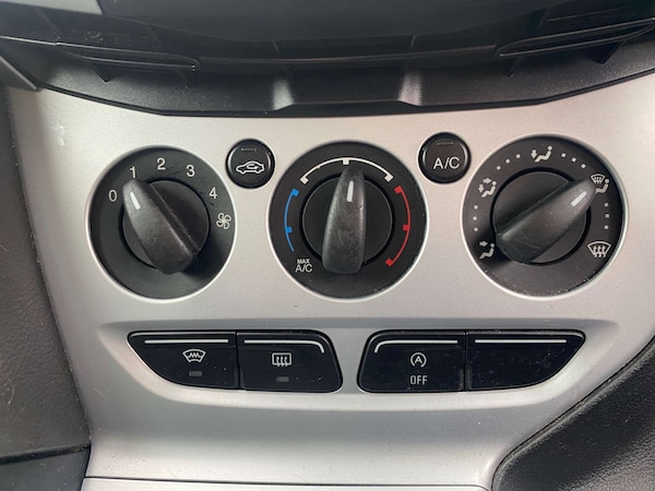 Used Ford Focus 2011 for sale - 76290971: Photo 18
