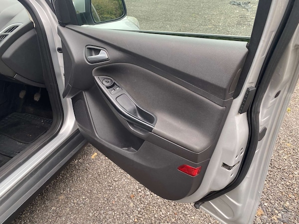 Used Ford Focus 2011 for sale - 76290971: Photo 34