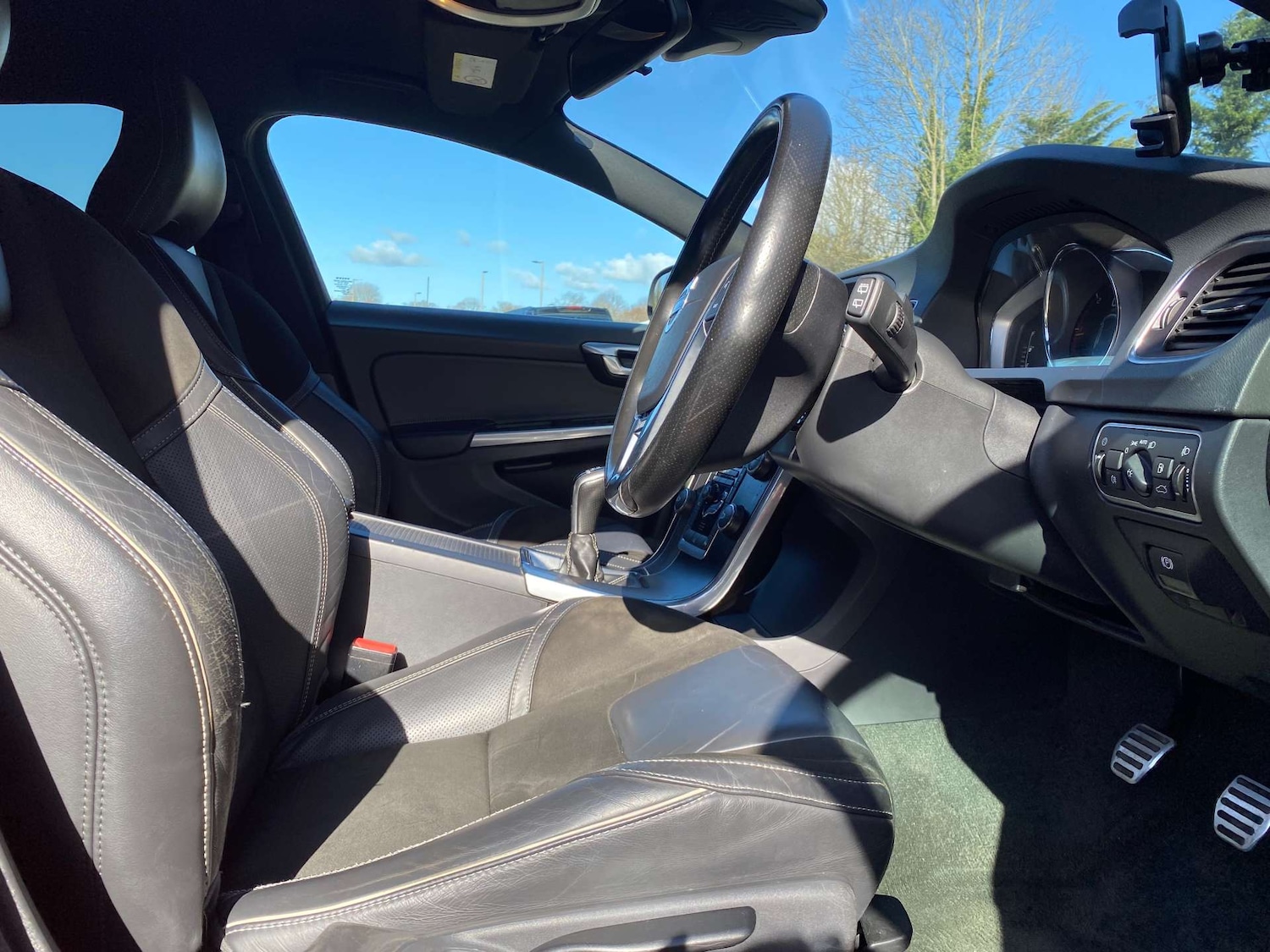 Used Volvo V60 2017 for sale - 77889956: Photo 11