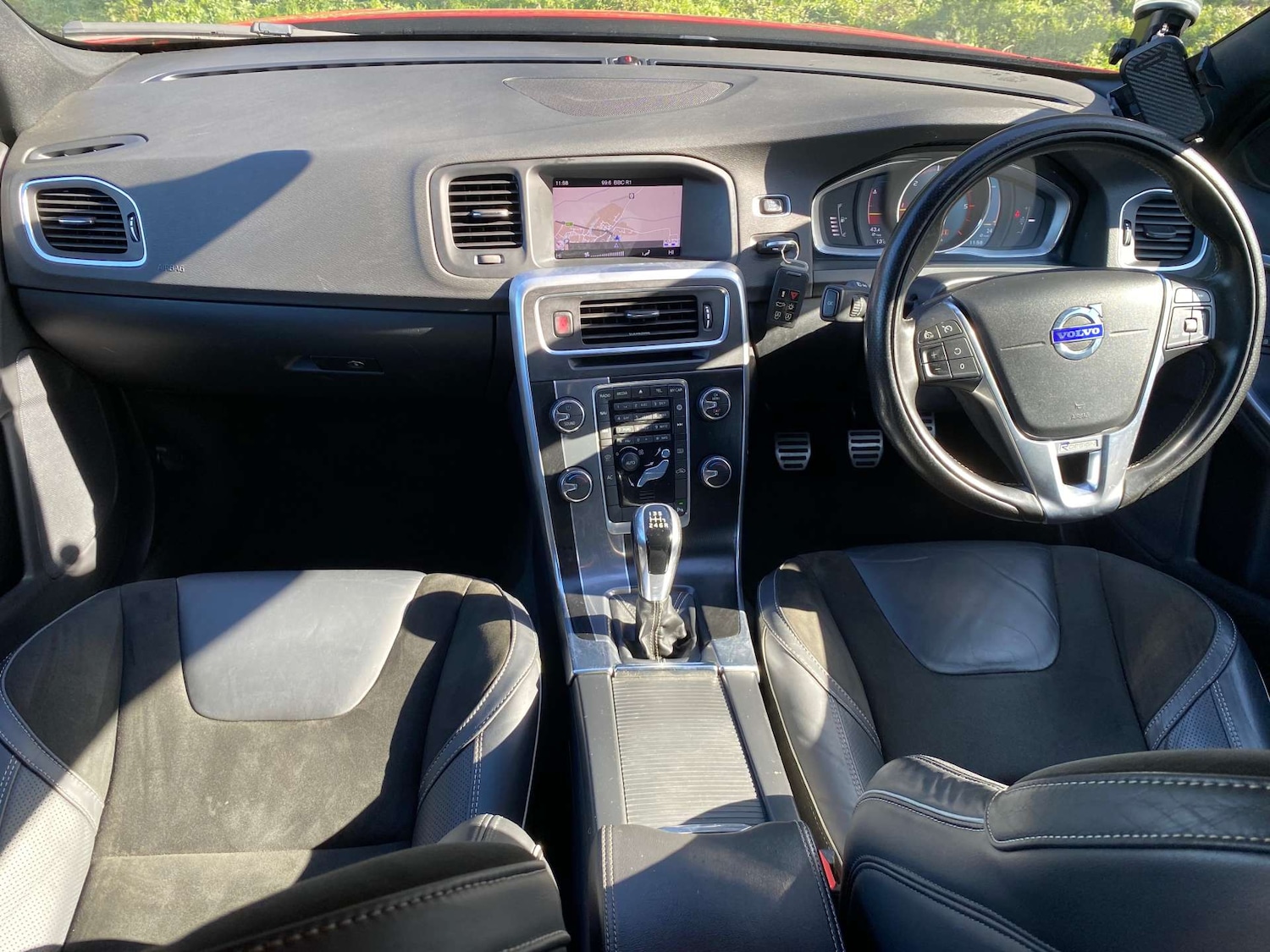 Used Volvo V60 2017 for sale - 77889956: Photo 13