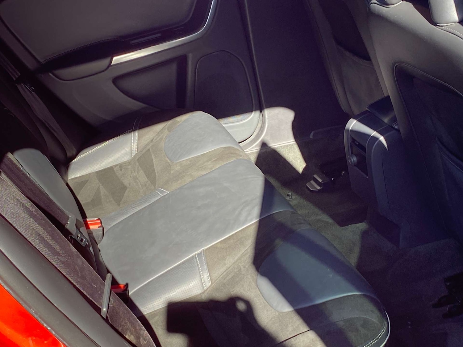 Used Volvo V60 2017 for sale - 77889956: Photo 32