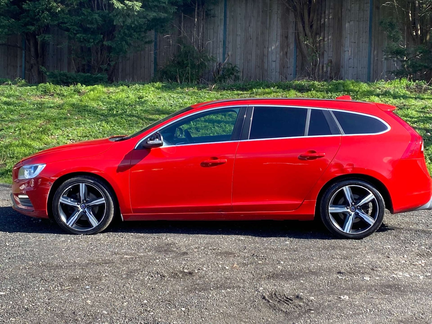 Used Volvo V60 2017 for sale - 77889956: Photo 4