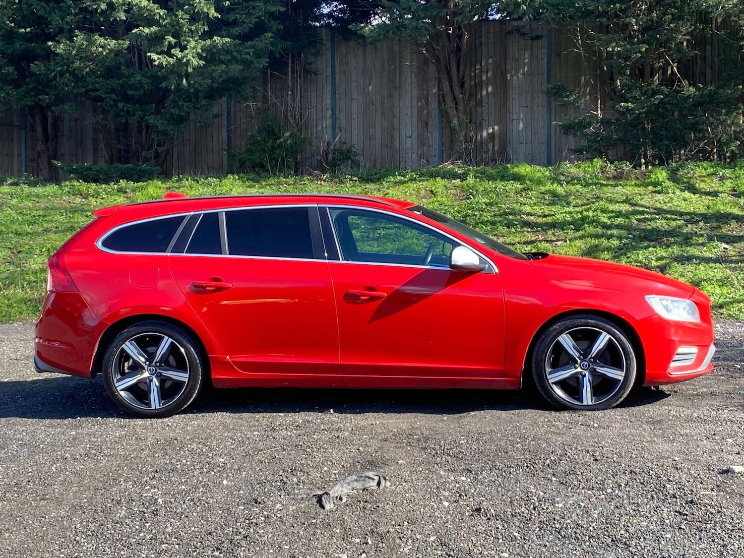 Used Volvo V60 2017 for sale - 77889956: Photo 8
