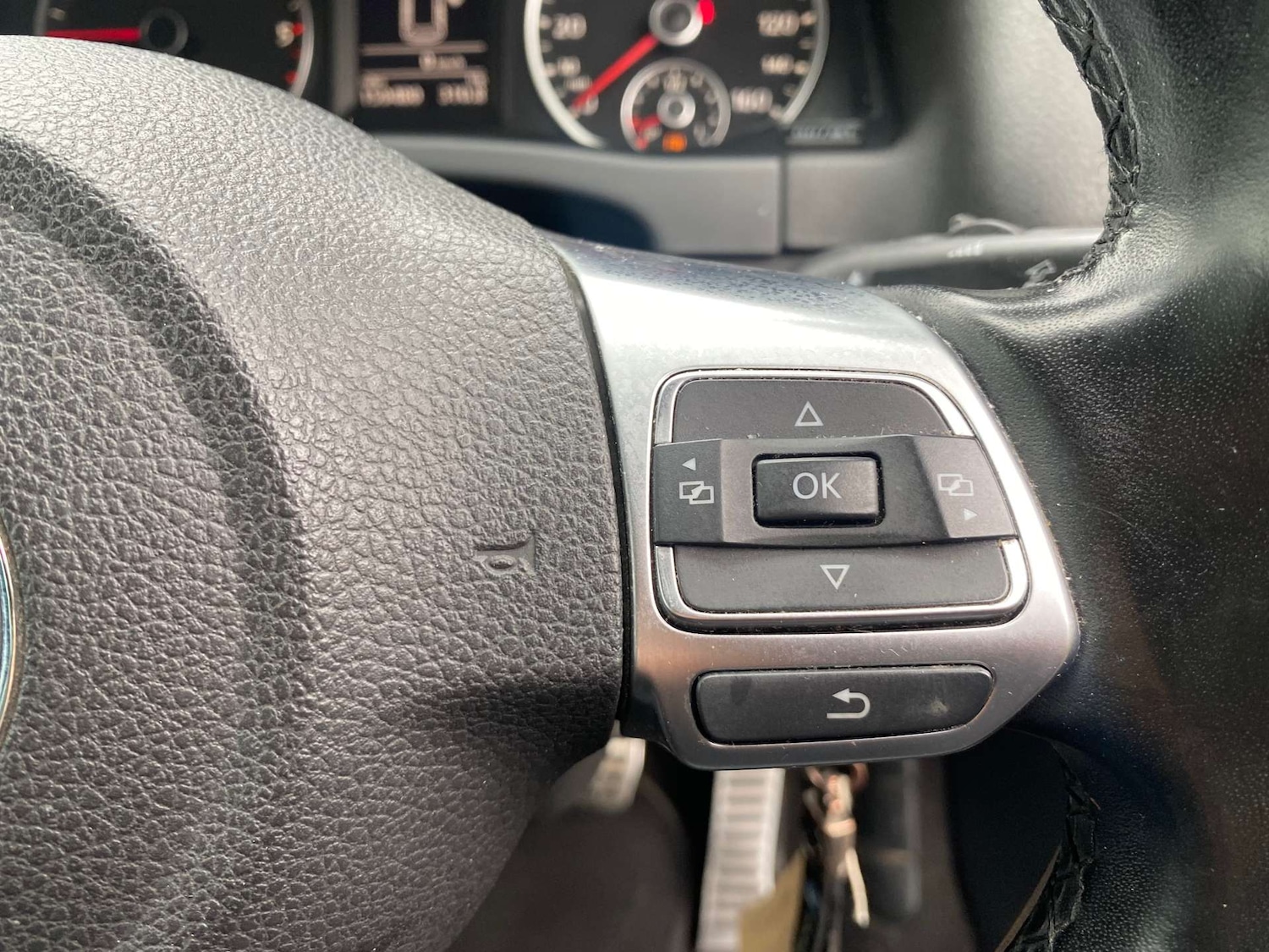 Used Volkswagen Tiguan 2011 for sale - 78122998: Photo 23