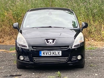 Used Peugeot 5008 2013 for sale - 79111853: Photo
