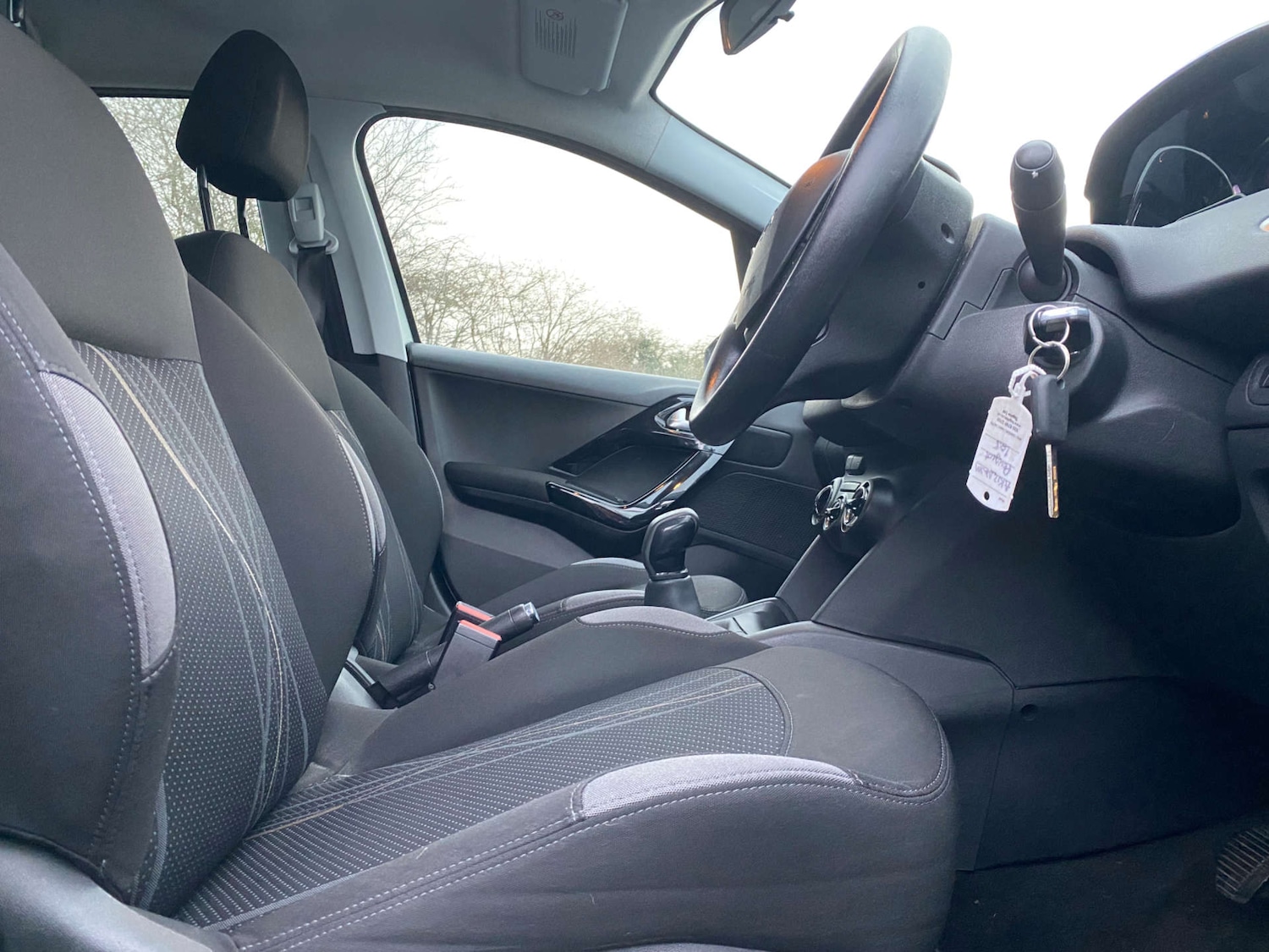 Used Peugeot 208 2012 for sale - 77151100: Photo 11