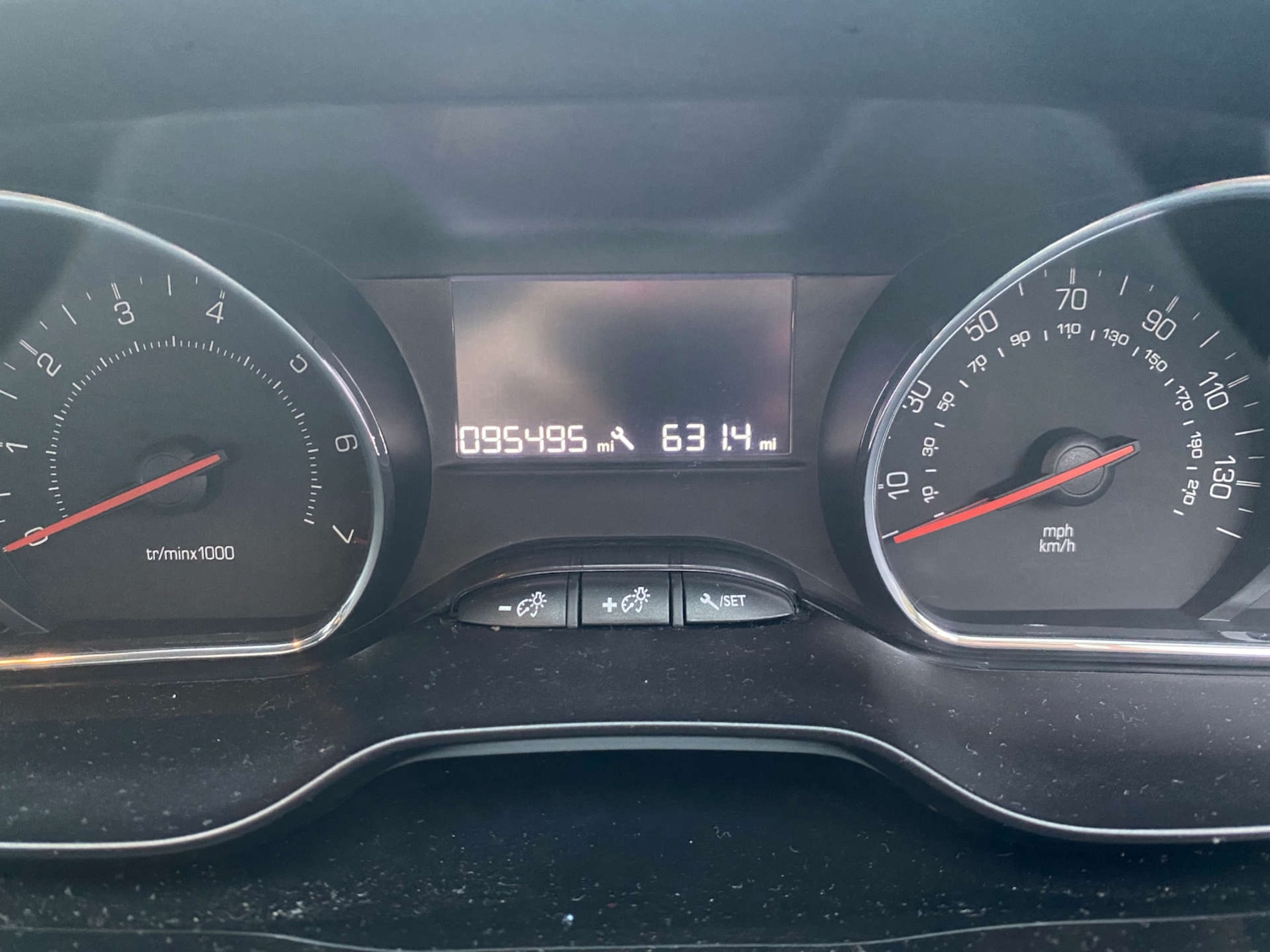 Used Peugeot 208 2012 for sale - 77151100: Photo 18