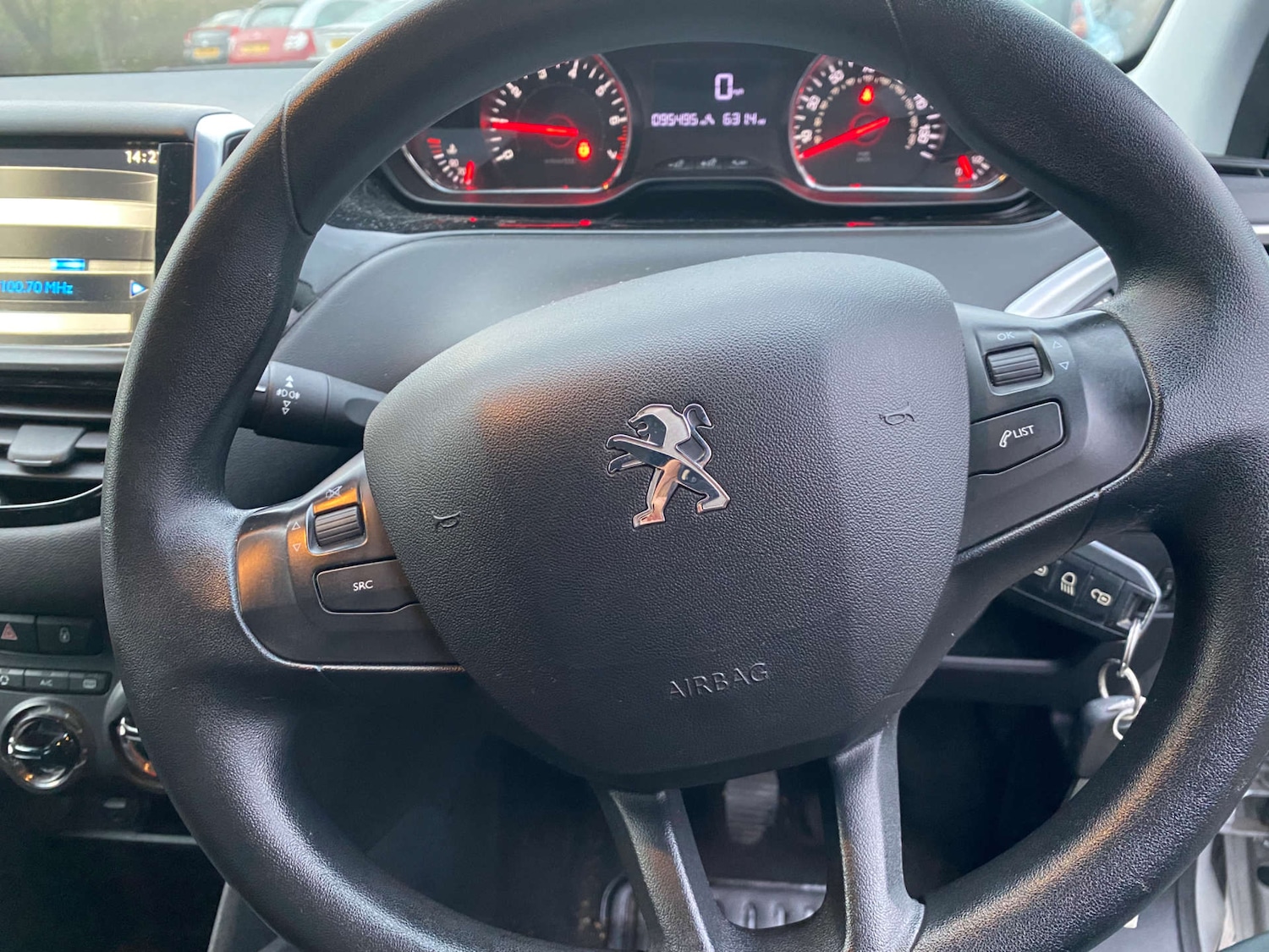 Used Peugeot 208 2012 for sale - 77151100: Photo 19