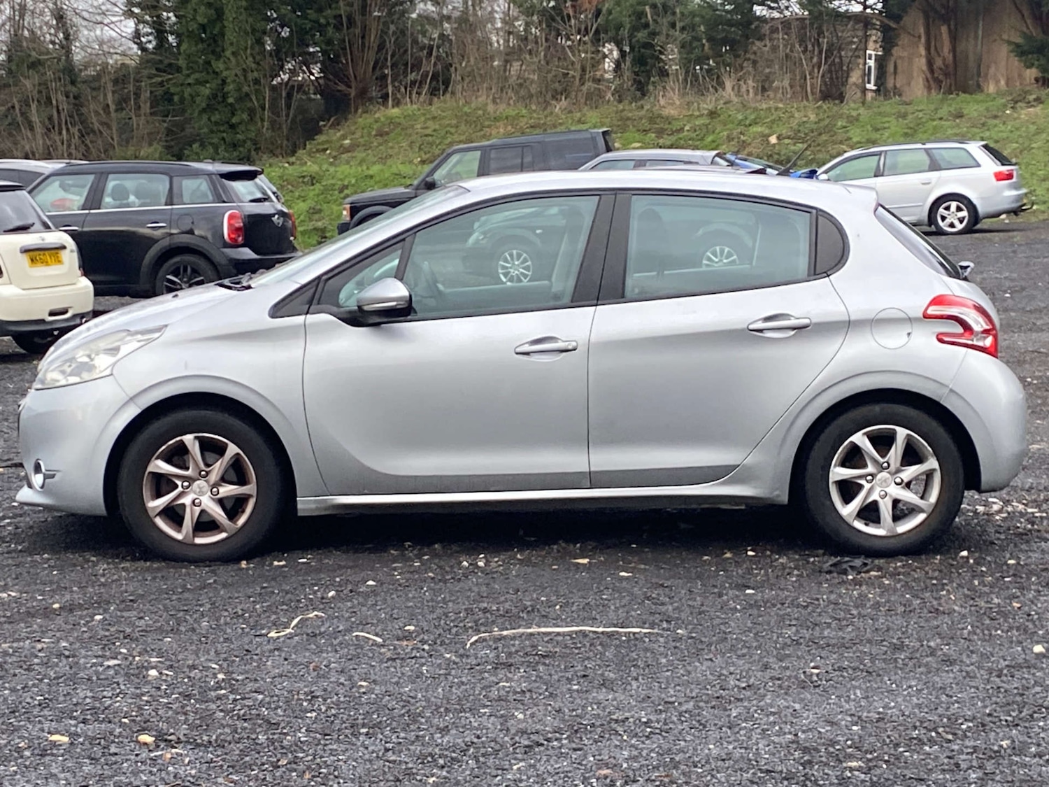 Used Peugeot 208 2012 for sale - 77151100: Photo 4