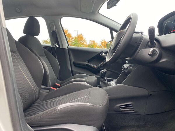 Used Peugeot 208 2013 for sale - 76280325: Photo 10