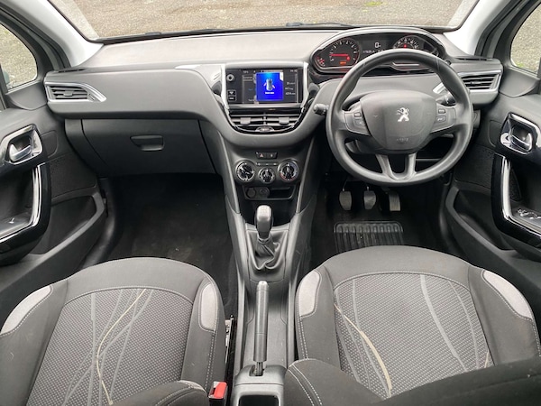 Used Peugeot 208 2013 for sale - 76280325: Photo 11