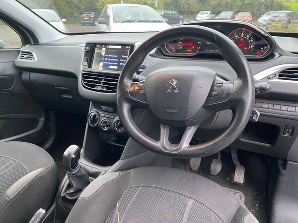 Used Peugeot 208 2013 for sale - 76280325: Photo 12